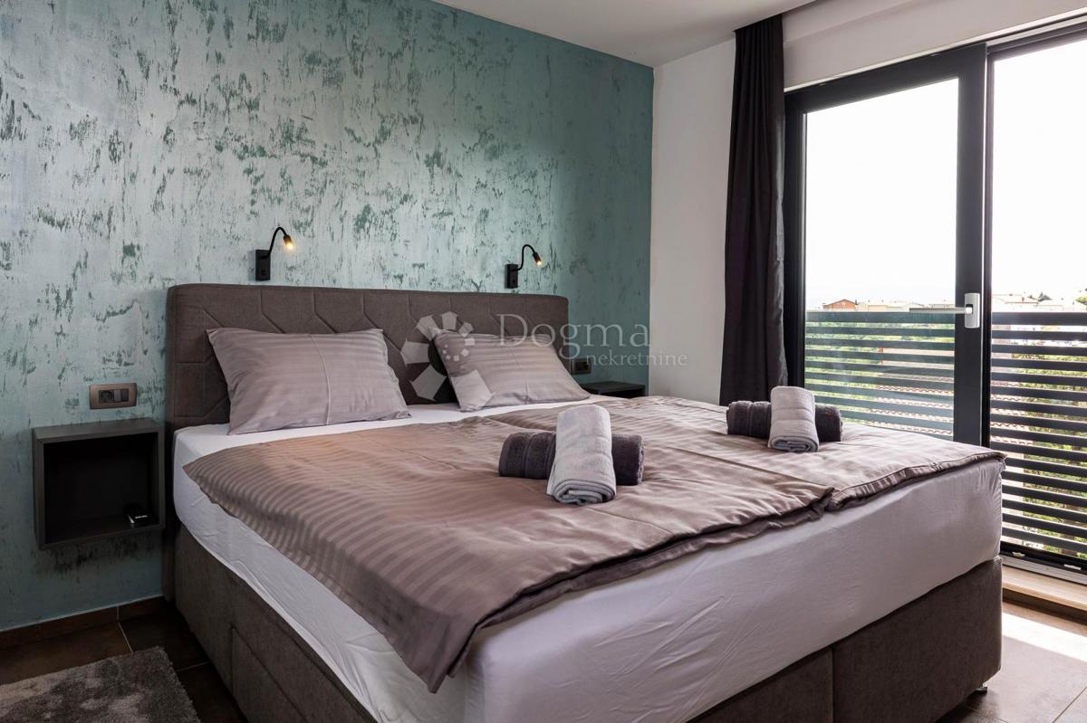 Casa Novi Vinodolski, 300m2