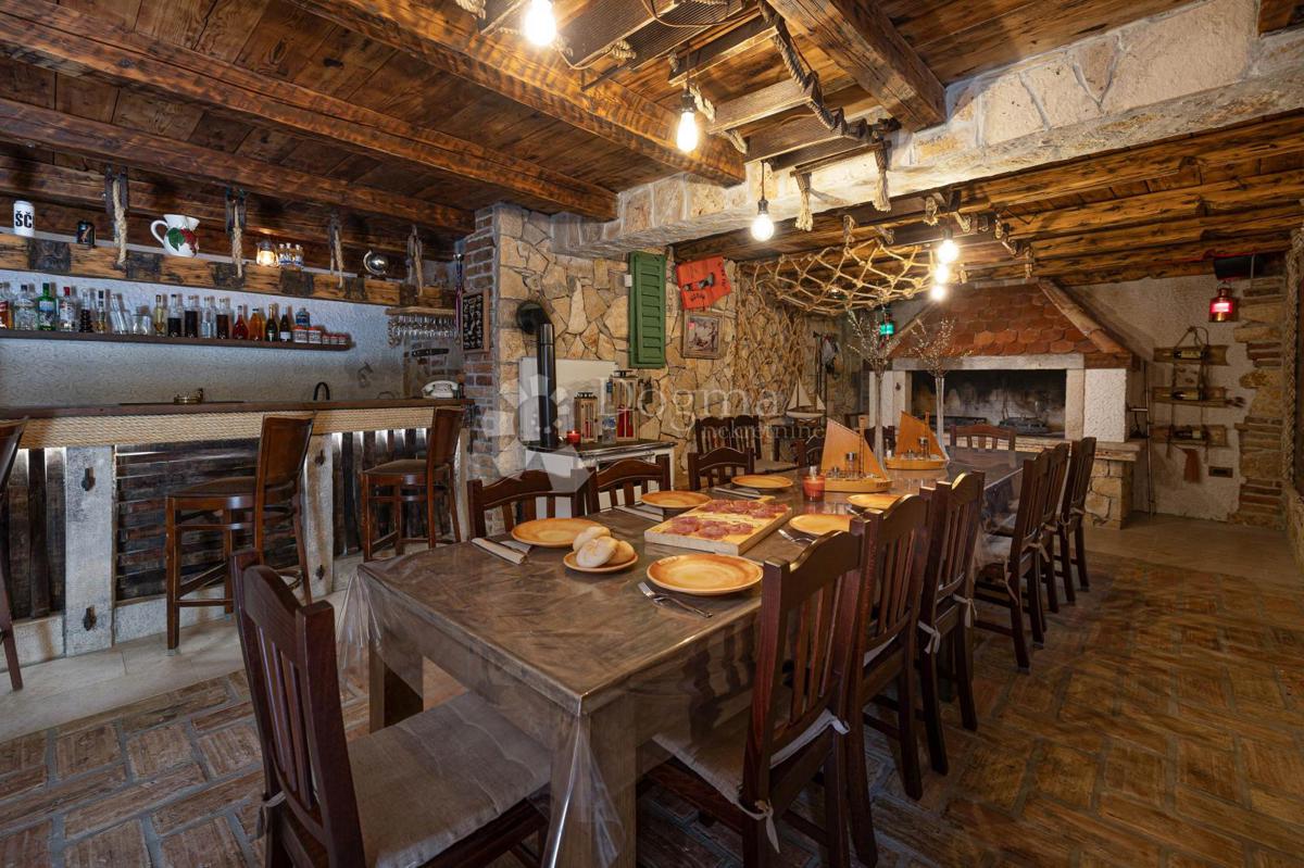 Casa Novi Vinodolski, 300m2