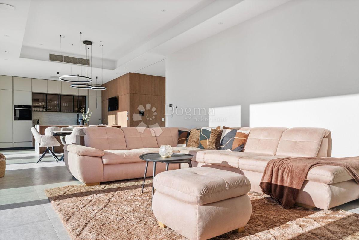 Casa Jesenice, Dugi Rat, 355m2