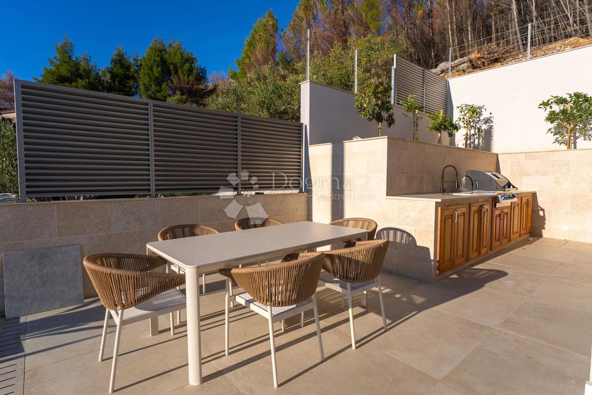 Casa Jesenice, Dugi Rat, 355m2