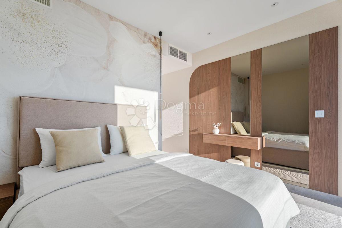 Casa Jesenice, Dugi Rat, 355m2