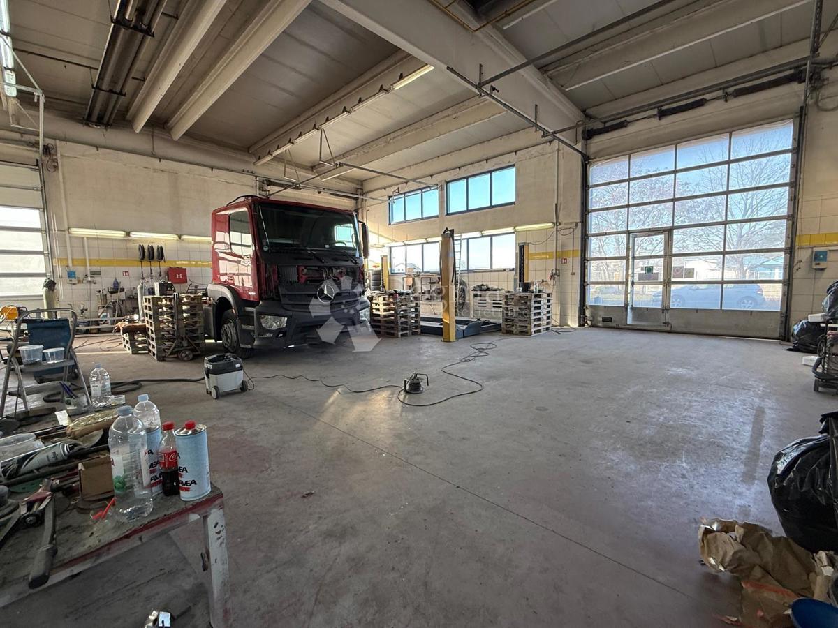 Locale commerciale Biškupec, Varaždin, 2.000m2