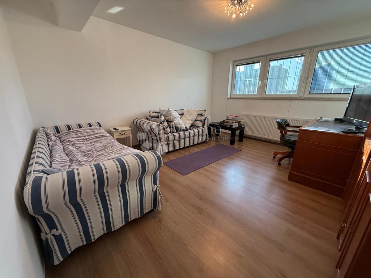 Locale commerciale Biškupec, Varaždin, 2.000m2