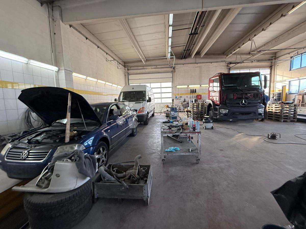 Locale commerciale Biškupec, Varaždin, 2.000m2