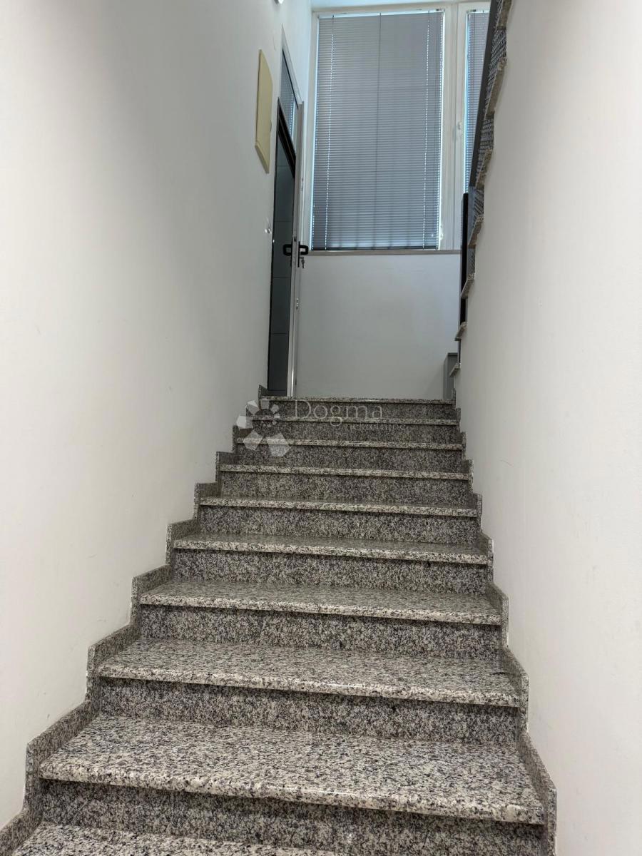 Locale commerciale Biškupec, Varaždin, 2.000m2