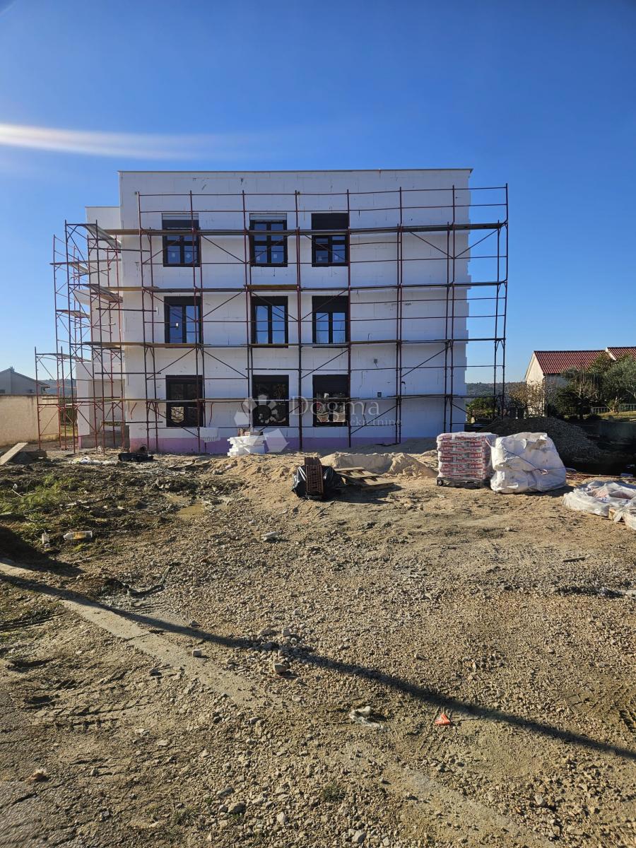 Appartamento Ljubač, Ražanac, 102,17m2