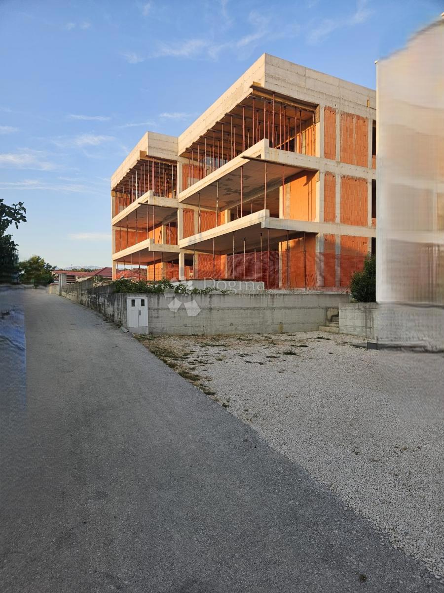 Appartamento Ljubač, Ražanac, 102,17m2