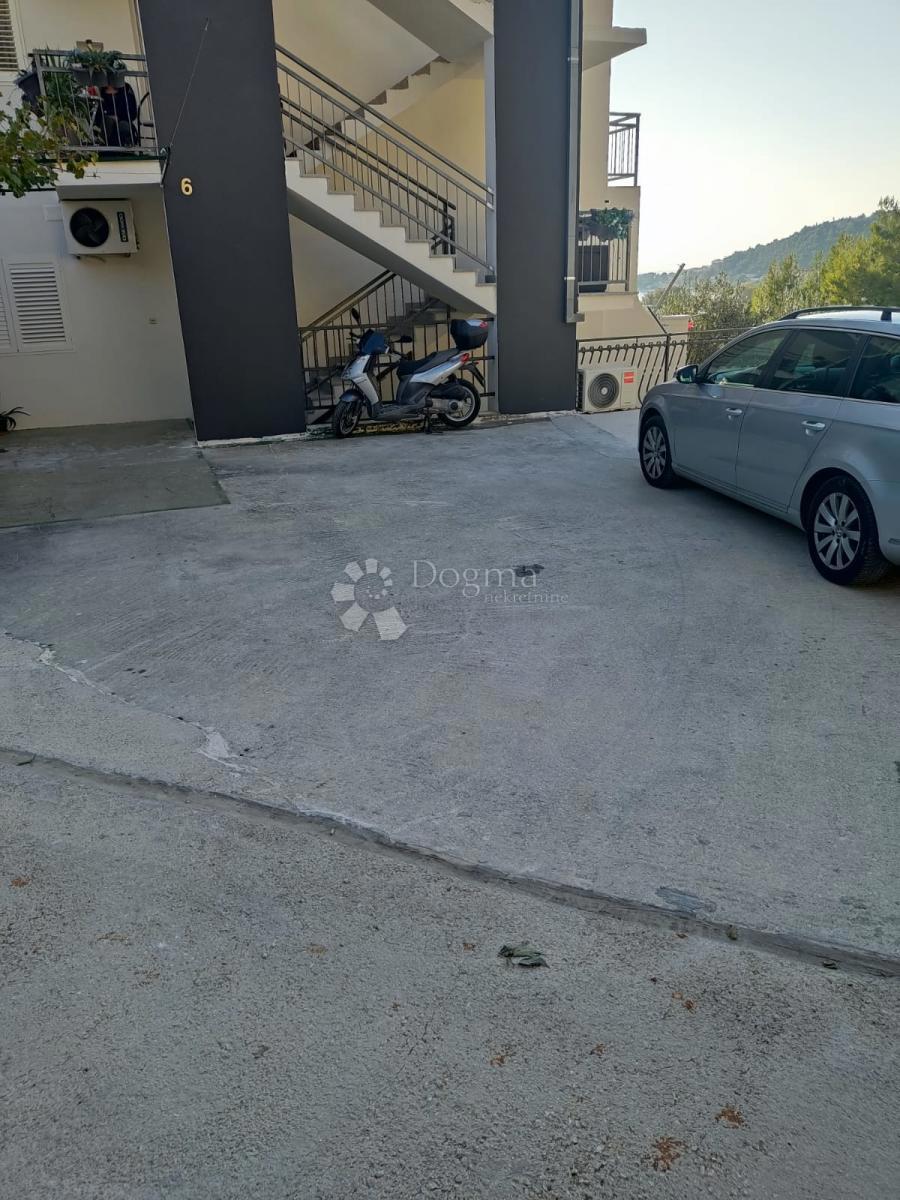 Allogio Duće, Dugi Rat, 80m2