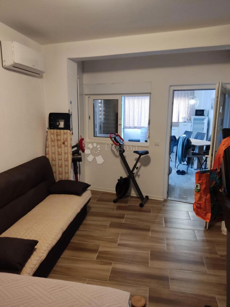 Allogio Duće, Dugi Rat, 80m2