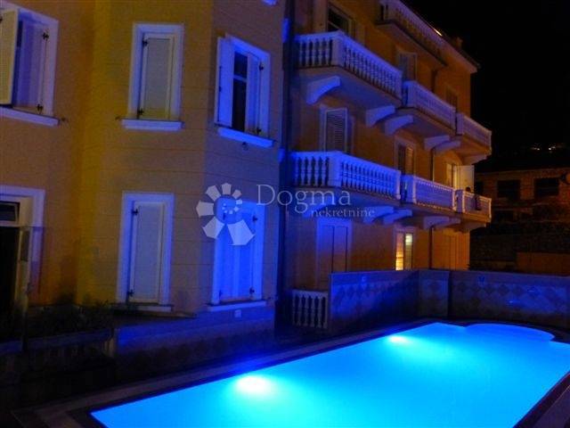 Locale commerciale Selce, Crikvenica, 1.900m2