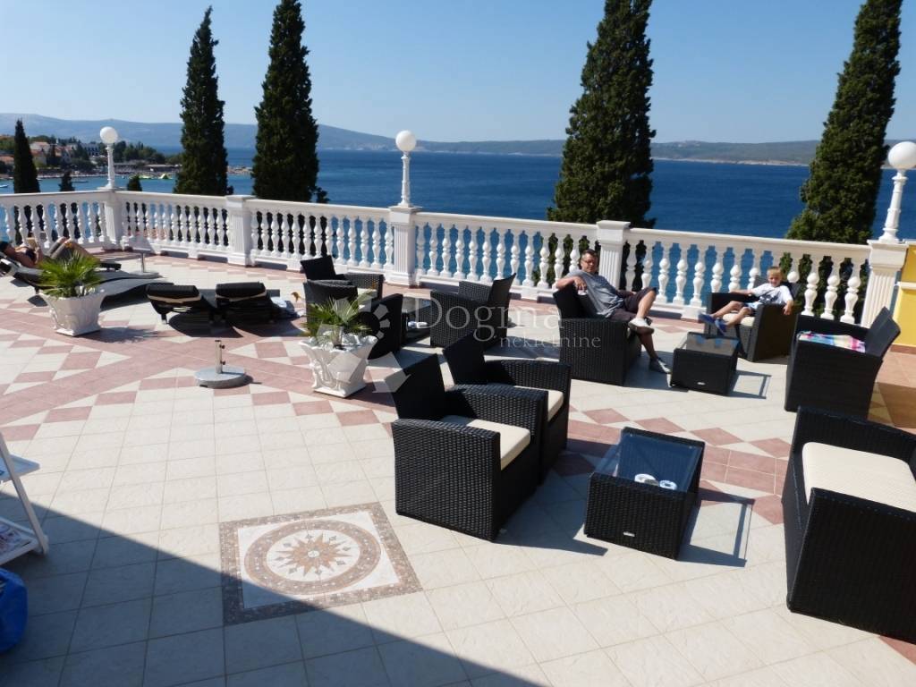 Locale commerciale Selce, Crikvenica, 1.900m2