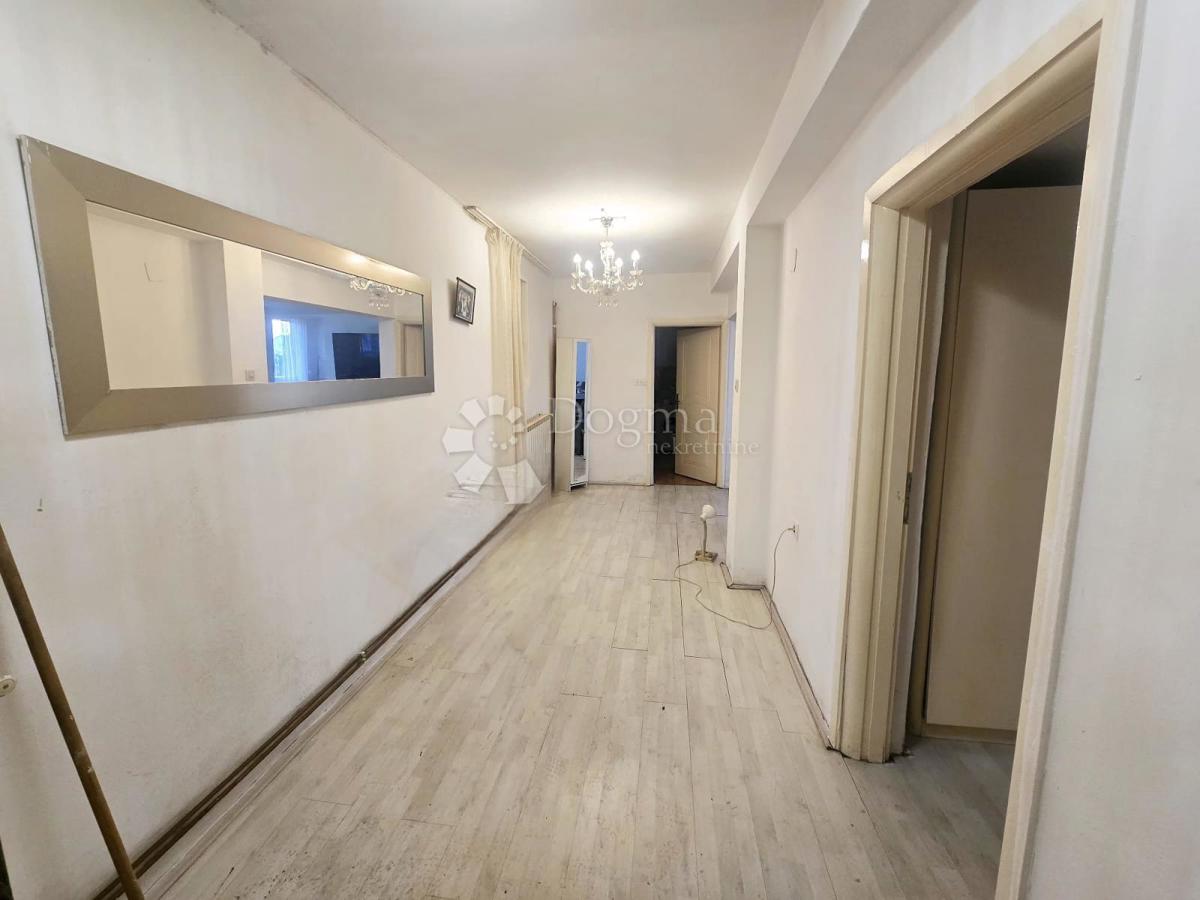 Casa Resnik, Peščenica - Žitnjak, 224m2