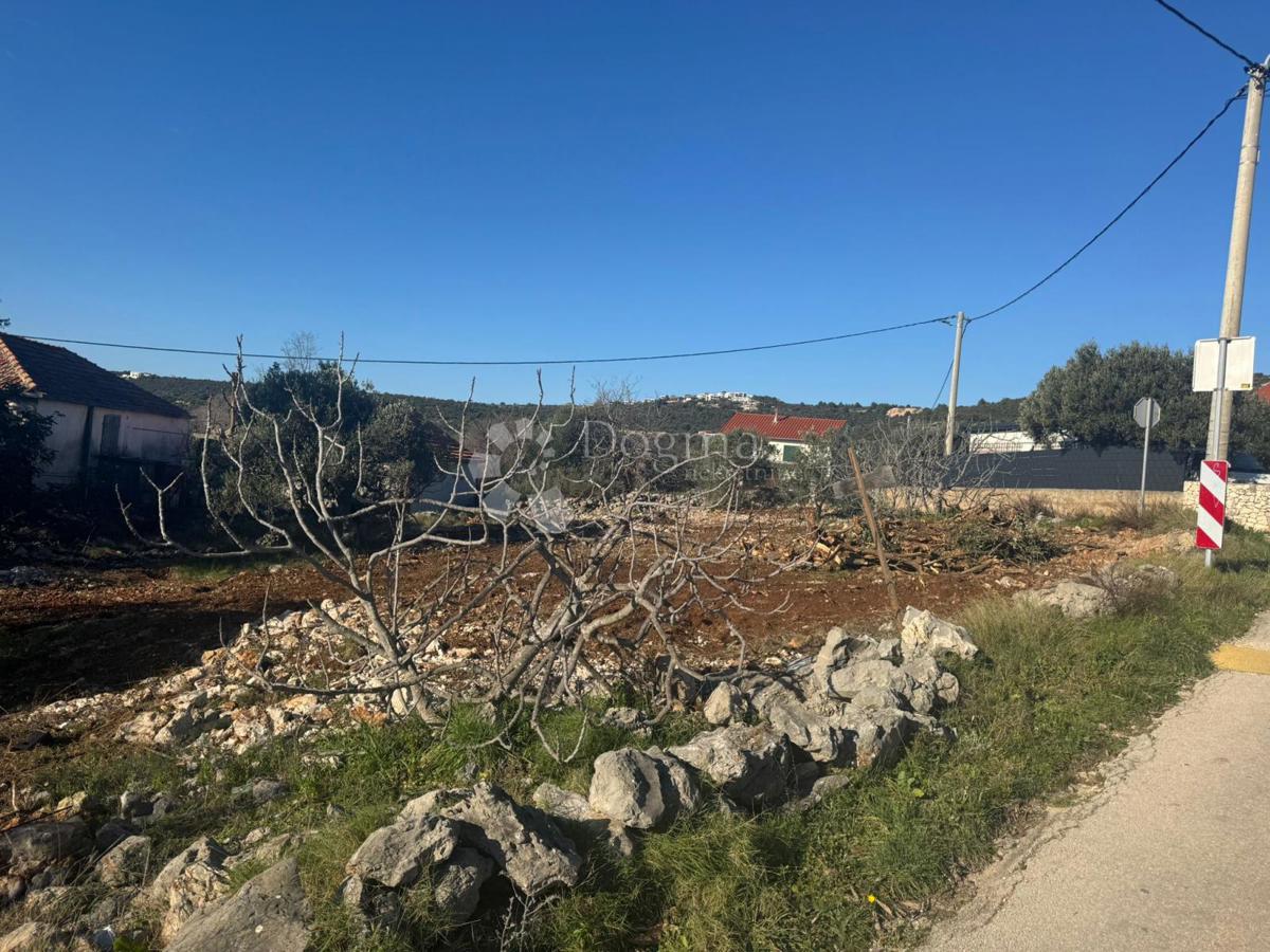 Terreno edificabile Vinišće, Marina, 648m2