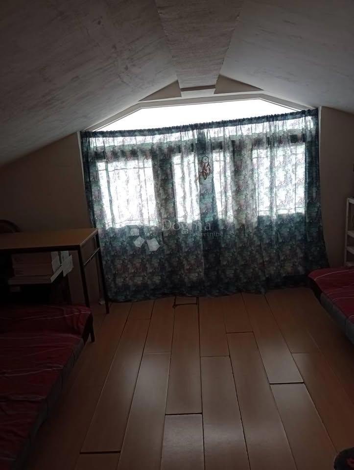 Casa Veli vrh, Pula, 90m2