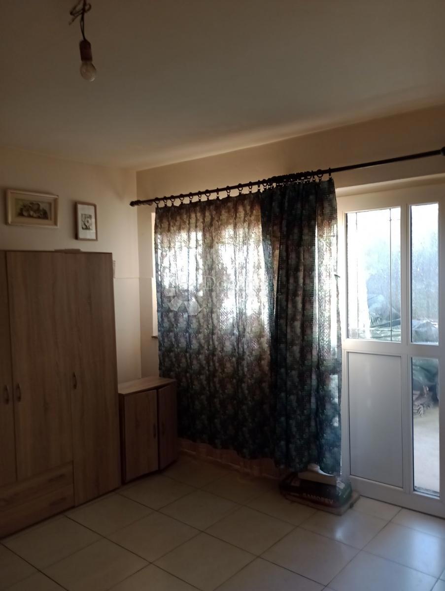 Casa Veli vrh, Pula, 90m2