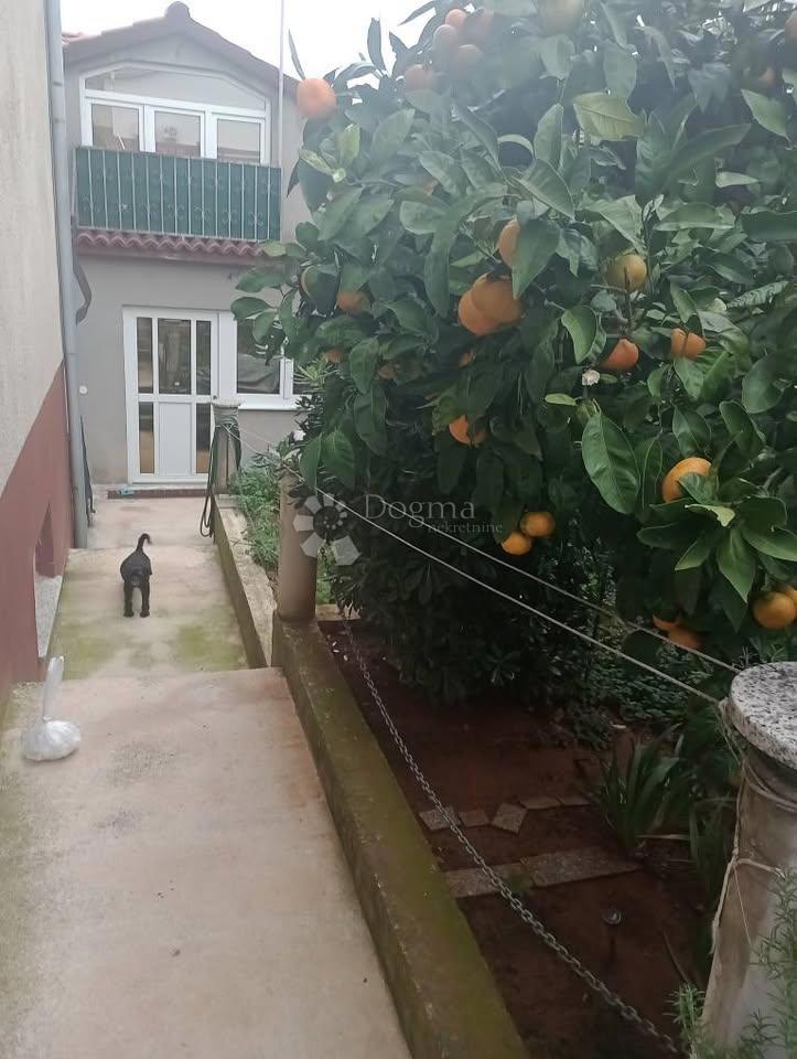 Casa Veli vrh, Pula, 90m2