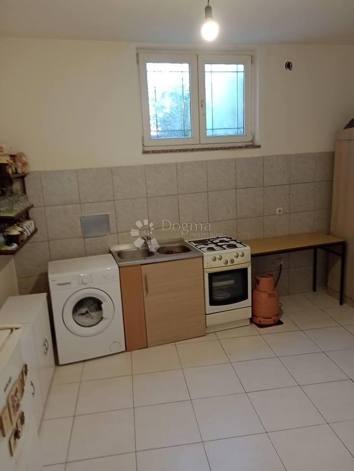 Casa Veli vrh, Pula, 90m2