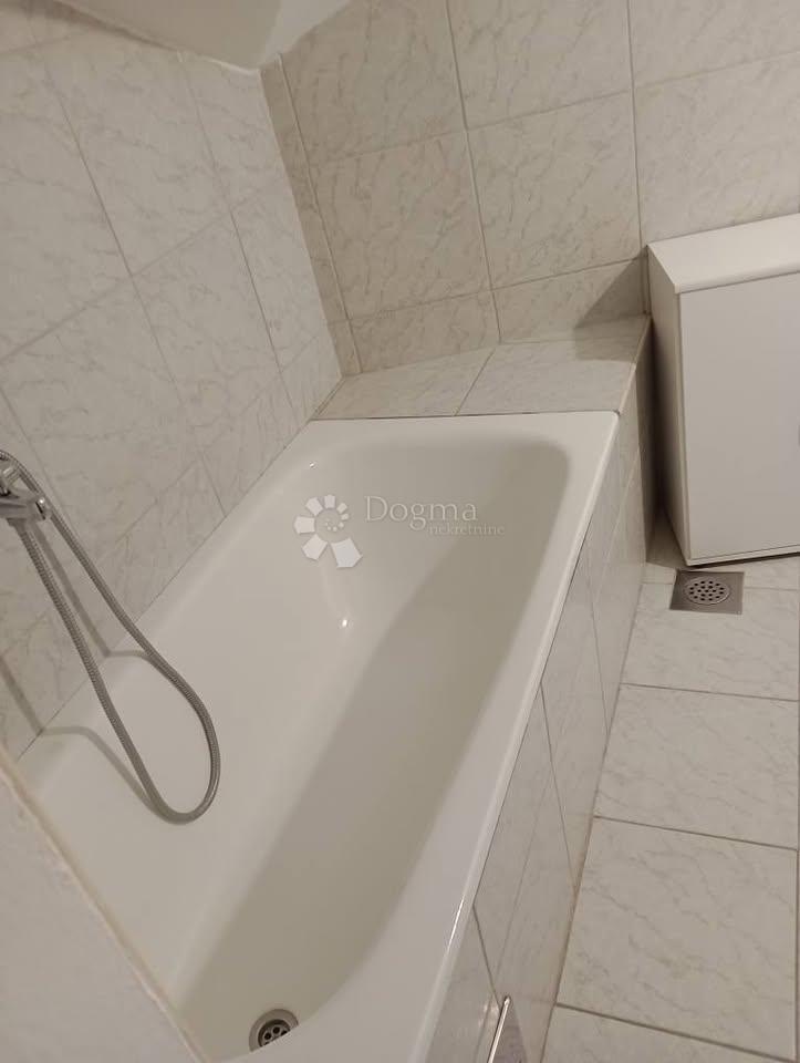 Casa Veli vrh, Pula, 90m2