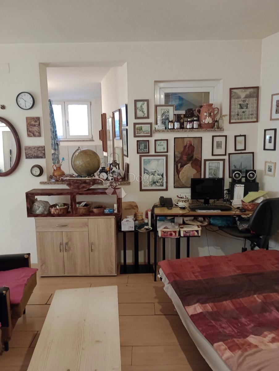 Casa Veli vrh, Pula, 90m2