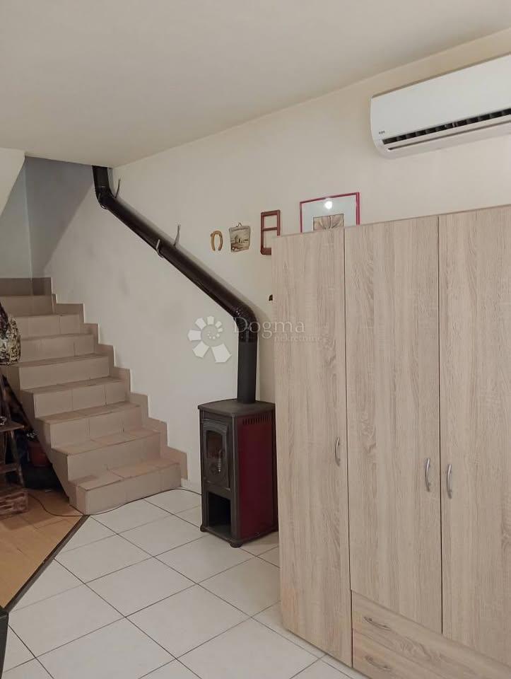 Casa Veli vrh, Pula, 90m2