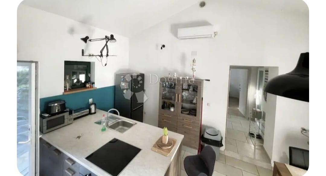 Casa Kaštel Lukšić, Kaštela, 68m2