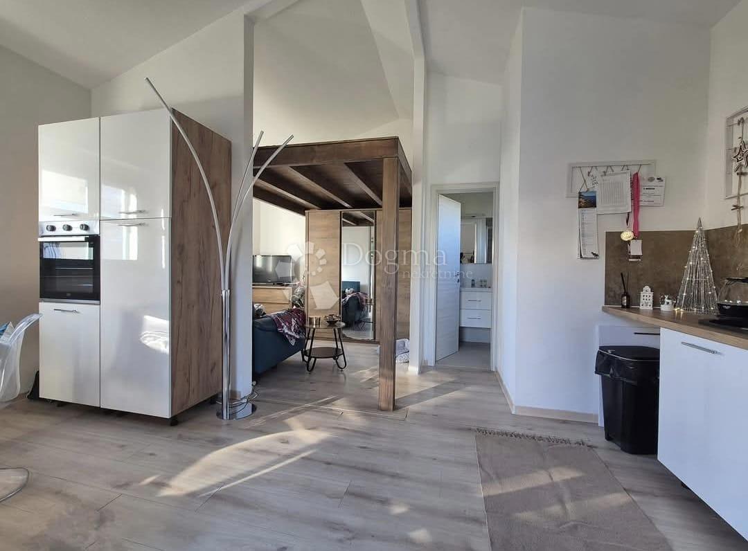 Casa Kaštel Lukšić, Kaštela, 68m2