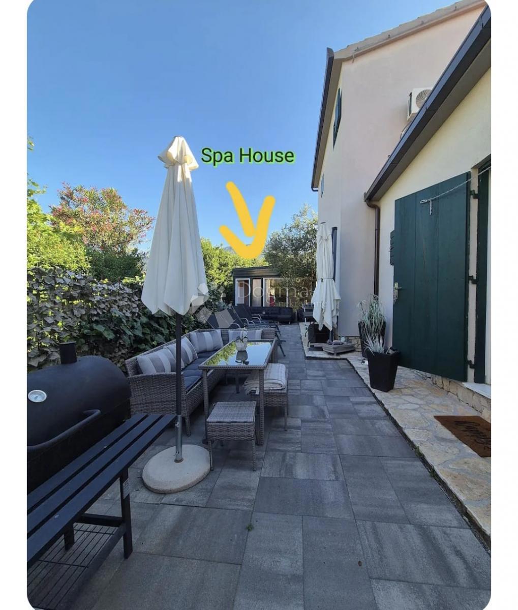 Casa Kaštel Lukšić, Kaštela, 68m2