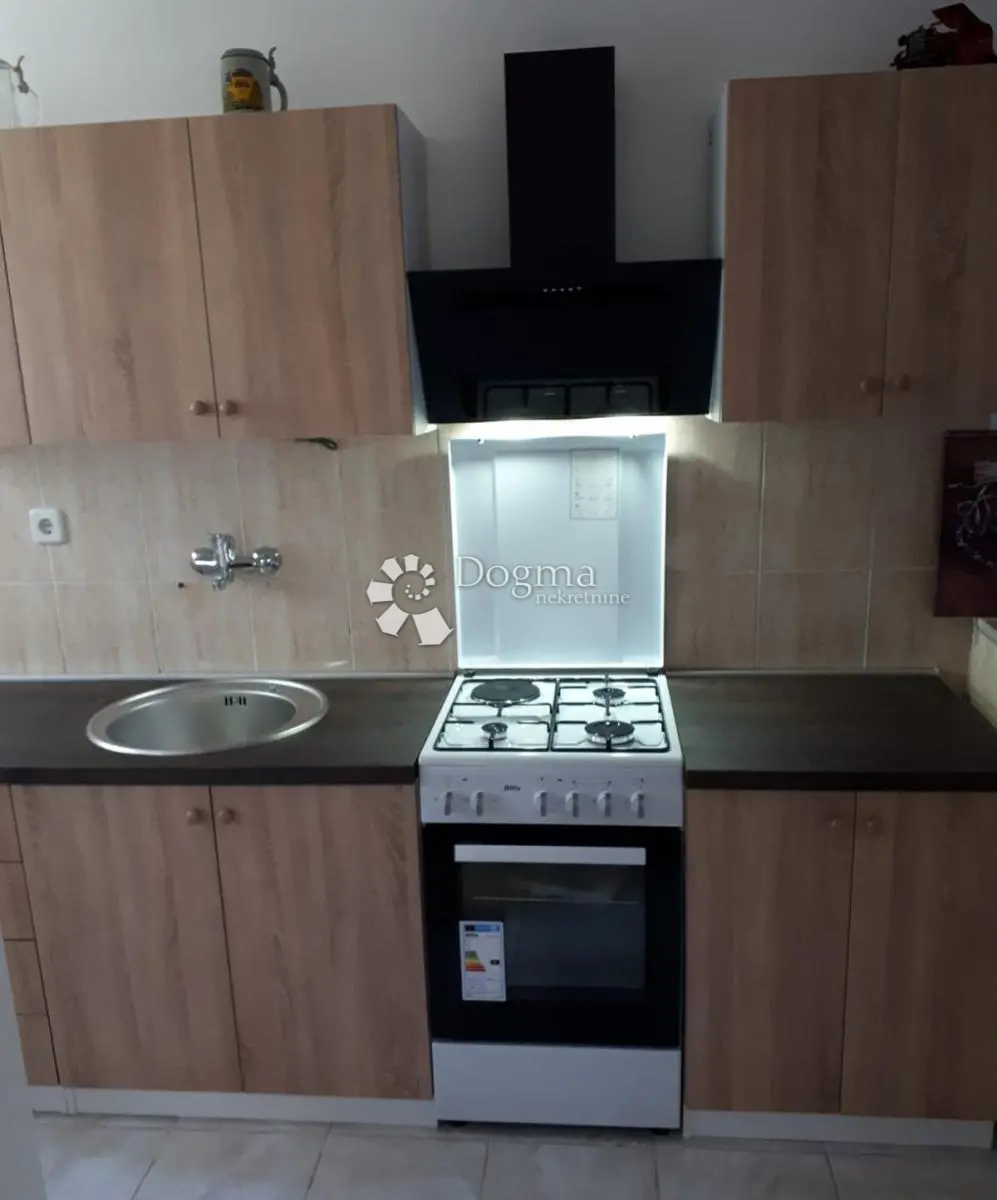 Casa Stružec, Popovača, 61m2