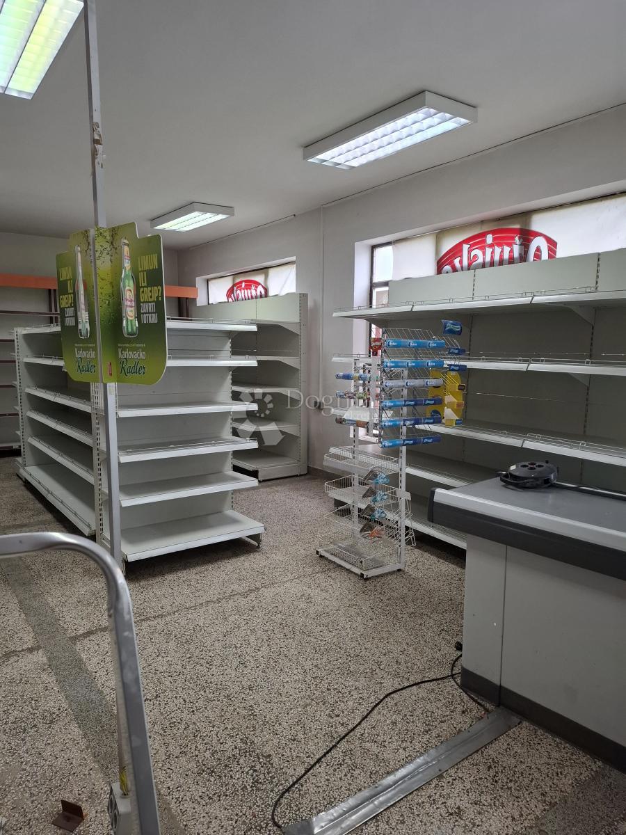 Locale commerciale Centar, Gospić, 120m2