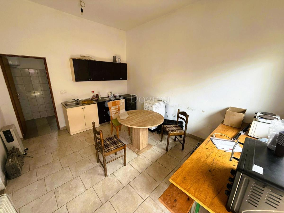 Locale commerciale Donji Kraljevec, 275m2