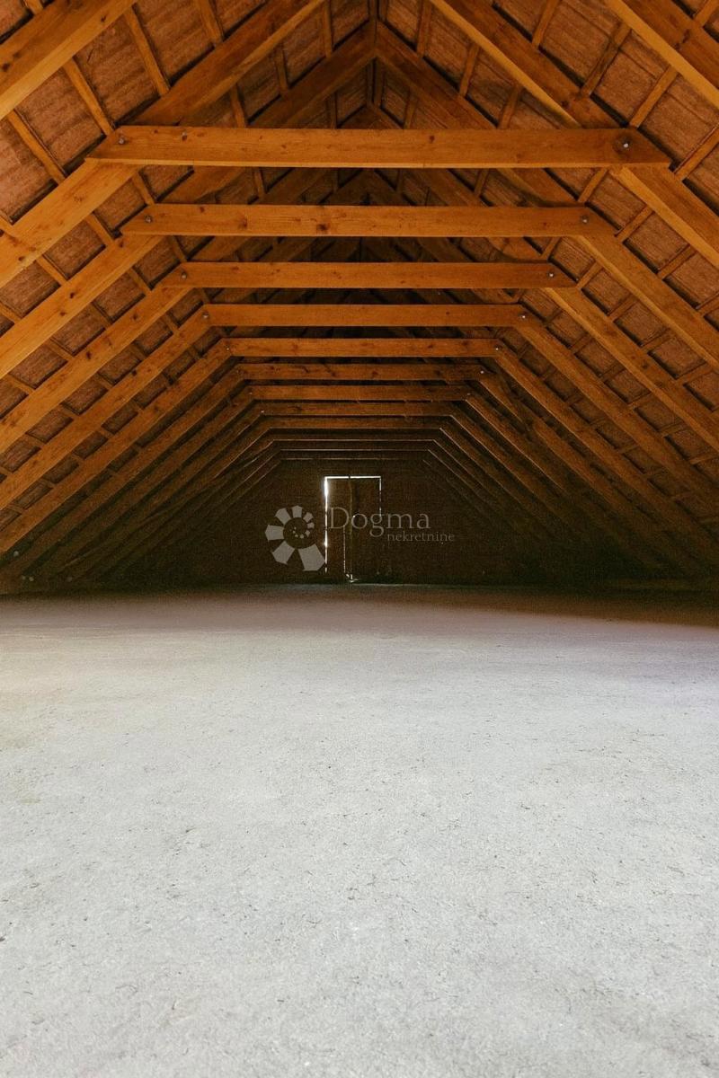 Locale commerciale Donji Kraljevec, 275m2