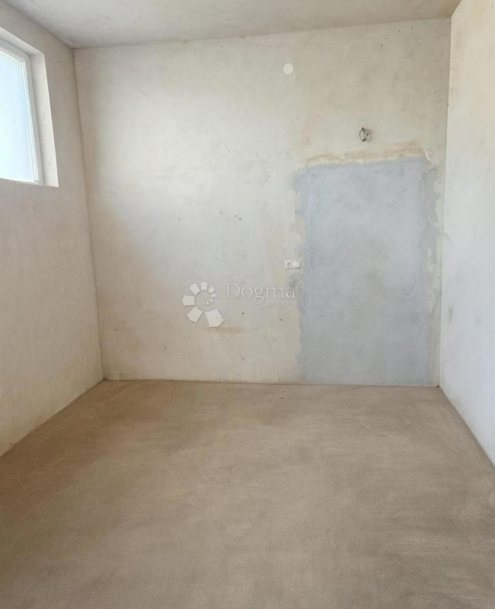 Locale commerciale Donji Kraljevec, 275m2