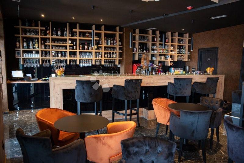 Albergo Senj, 1.150m2