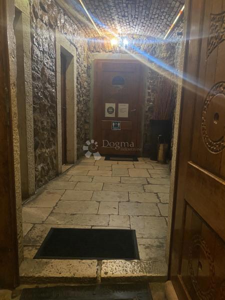 Albergo Senj, 1.150m2