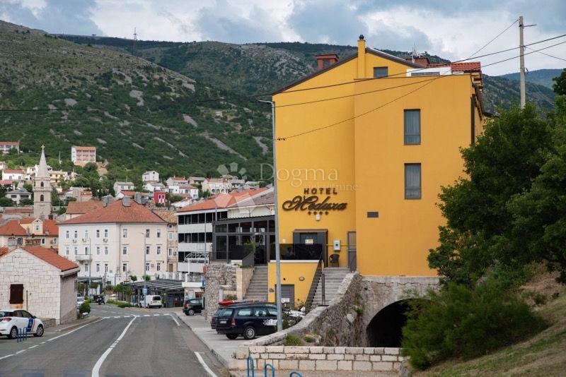 Albergo Senj, 1.150m2