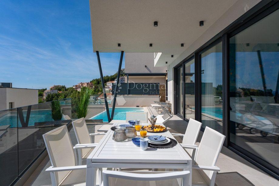 Casa Jesenice, Dugi Rat, 254m2