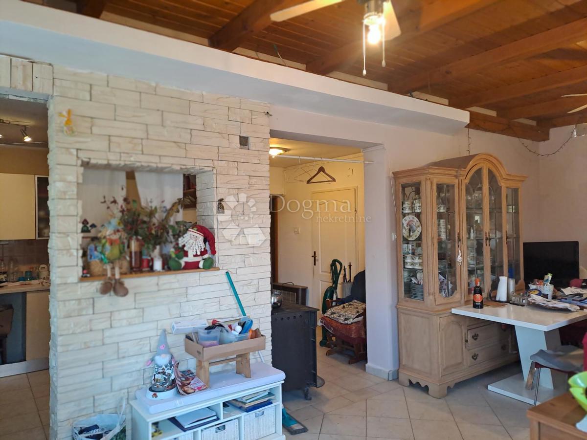 Casa Gvozd, 245,41m2