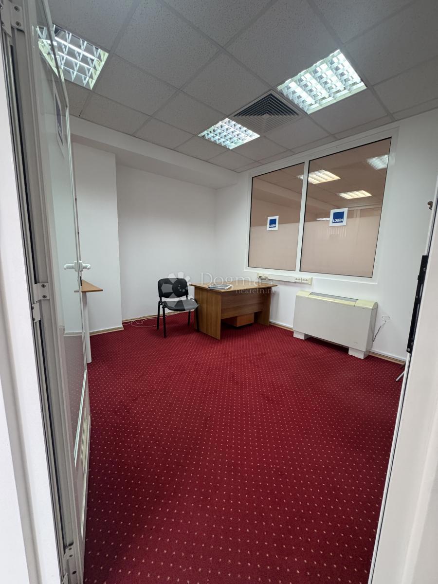 Locale commerciale Škurinje, Rijeka, 325m2