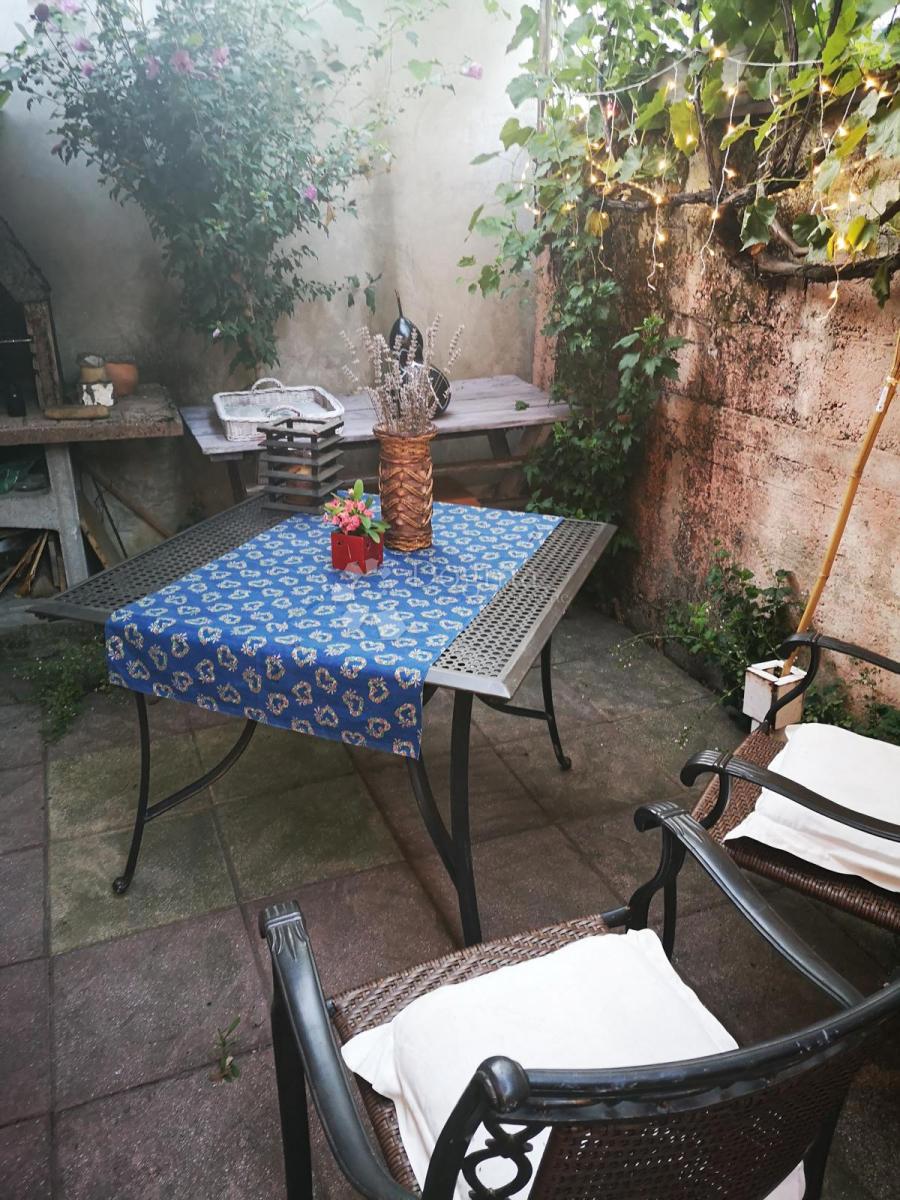 Casa Gornje Vrapče, Črnomerec, 250m2