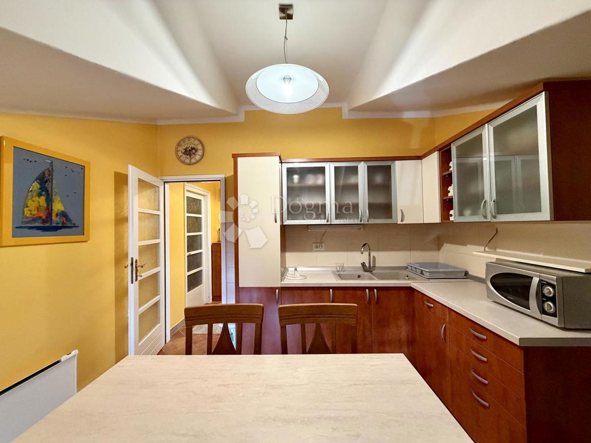 Allogio Centar, Rijeka, 58m2