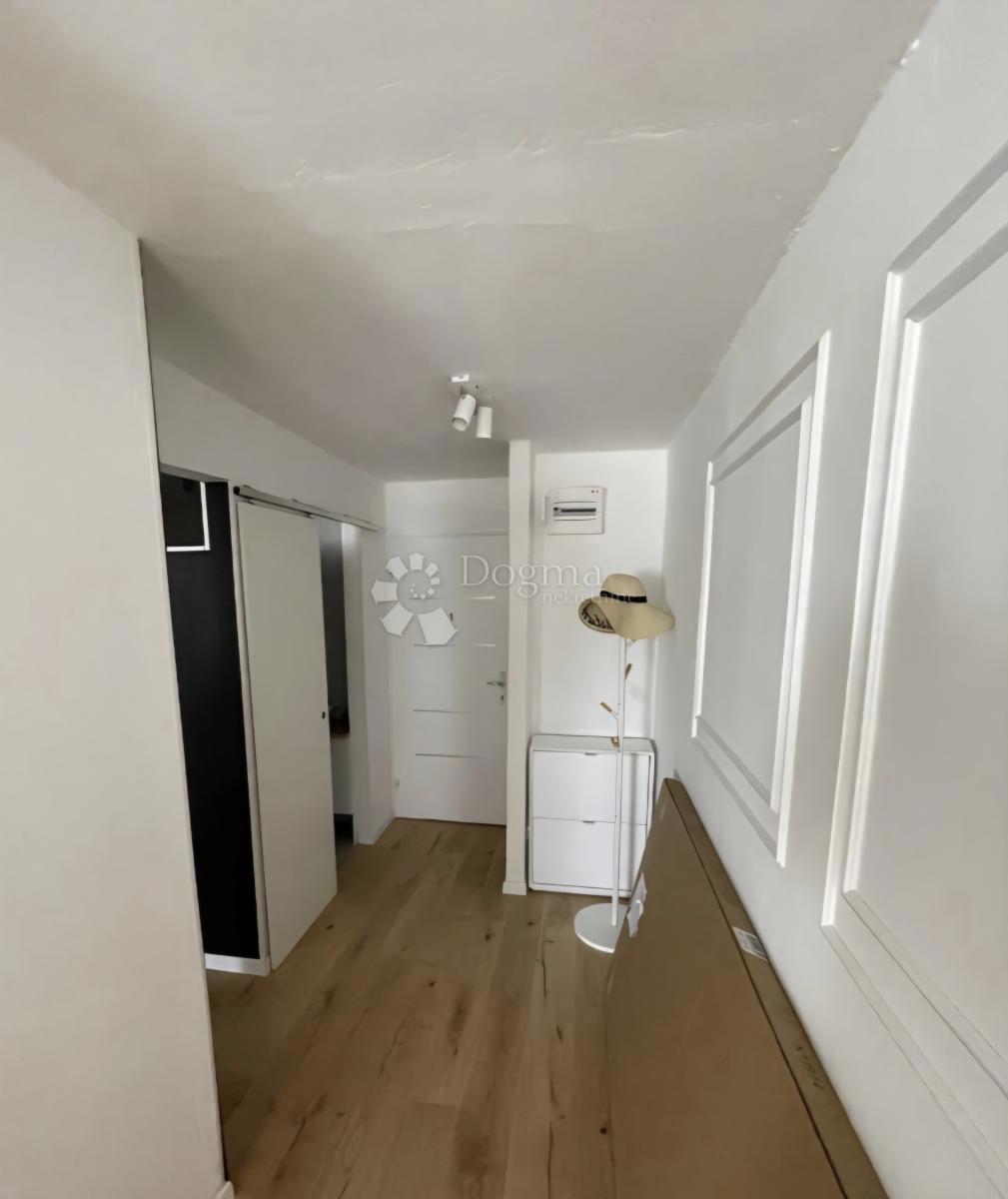 Allogio Baldekin, Šibenik, 42,62m2