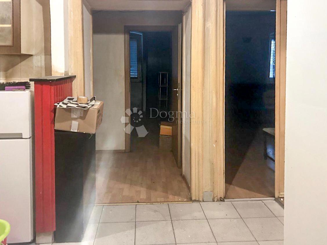 Allogio Centar, Rijeka, 76,38m2