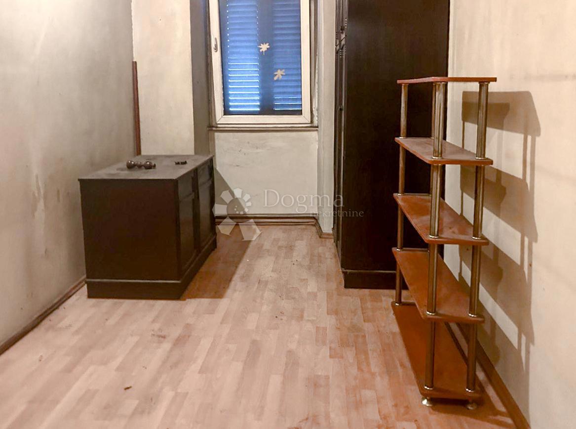 Allogio Centar, Rijeka, 76,38m2