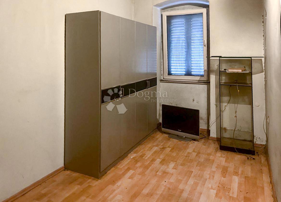 Allogio Centar, Rijeka, 76,38m2