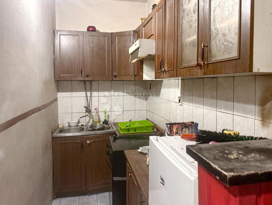 Allogio Centar, Rijeka, 76,38m2