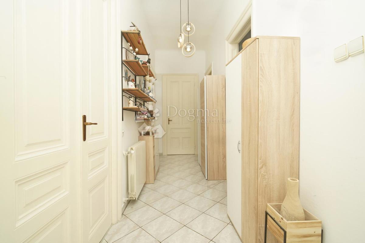 Allogio Centar, Pula, 85,90m2