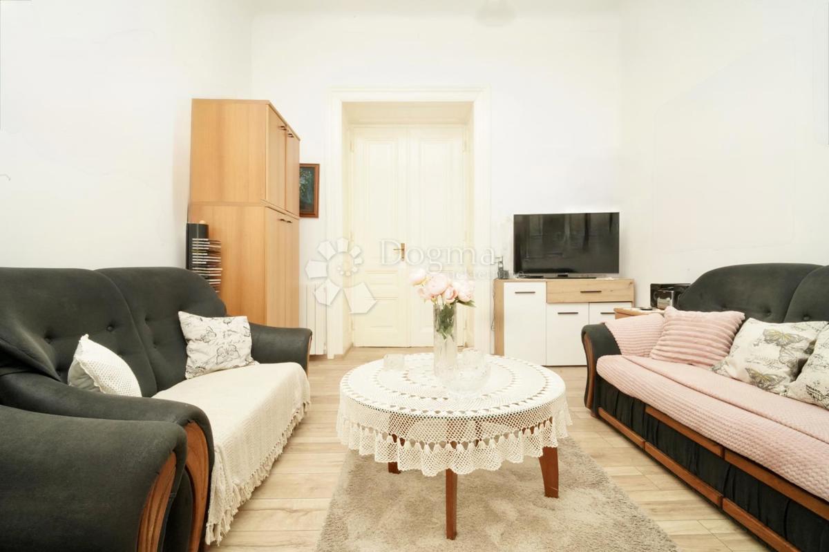 Allogio Centar, Pula, 85,90m2