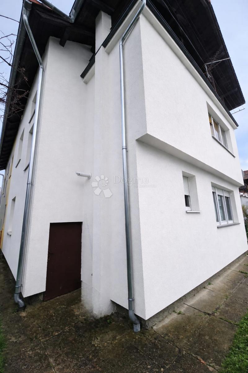 Casa Sesvetska sela, Sesvete, 200m2