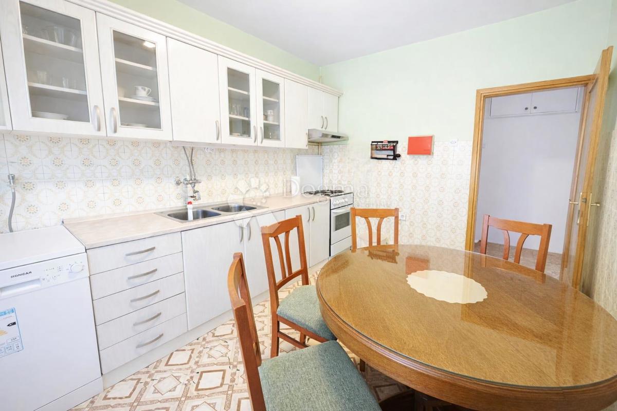 Casa Sesvetska sela, Sesvete, 200m2