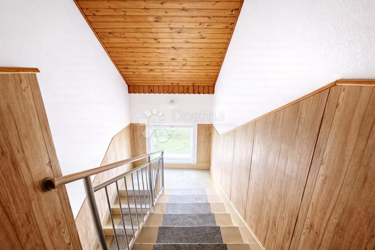 Casa Sesvetska sela, Sesvete, 200m2